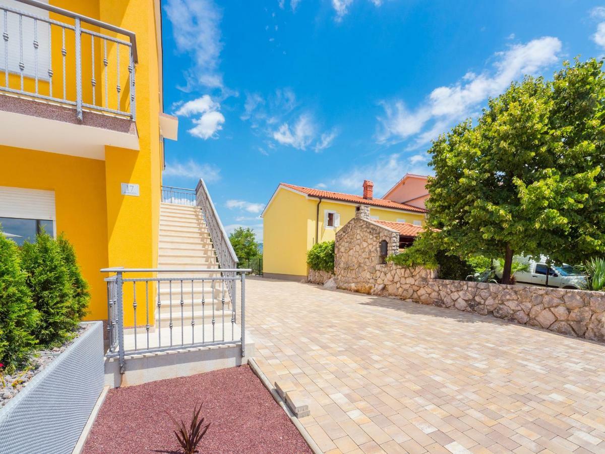 Appartments Adriatic Omisalj Bagian luar foto