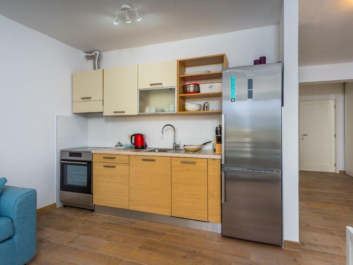 Appartments Adriatic Omisalj Bagian luar foto