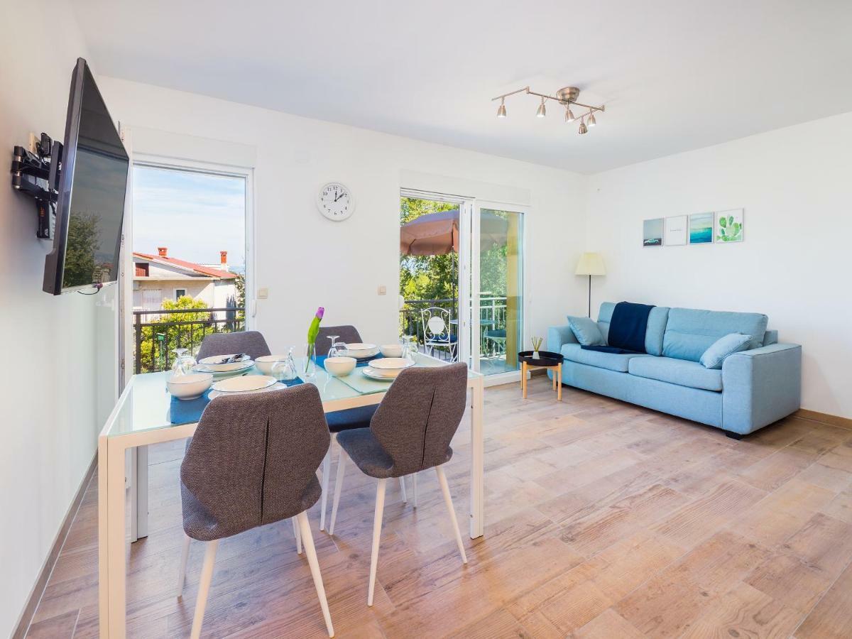Appartments Adriatic Omisalj Bagian luar foto